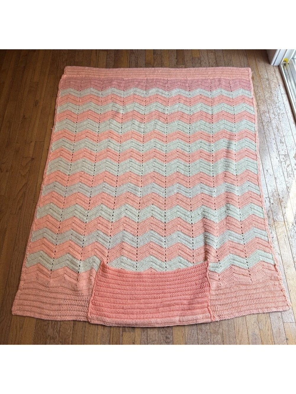 Handmade Knit Crochet Blanket Throw w/ Foot Pouch Pocket White Pink 66"x51"